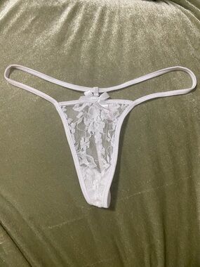 Lace Floral Thong Panty with Bow - White